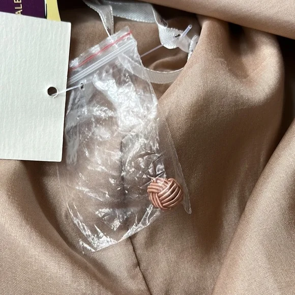 Hale Bob metallic gold halter top with bow tie Sz M - Picture 13 of 13